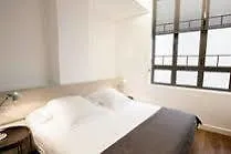 Izaka Apartments D377 바르셀로나 0*,